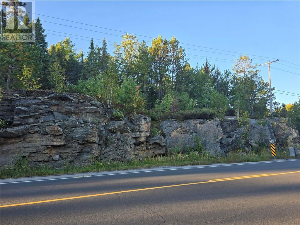 6042 Hwy 61, French River, ON
