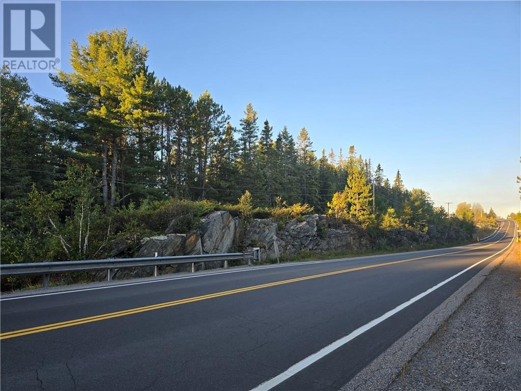 6042 Hwy 61, French River, ON
