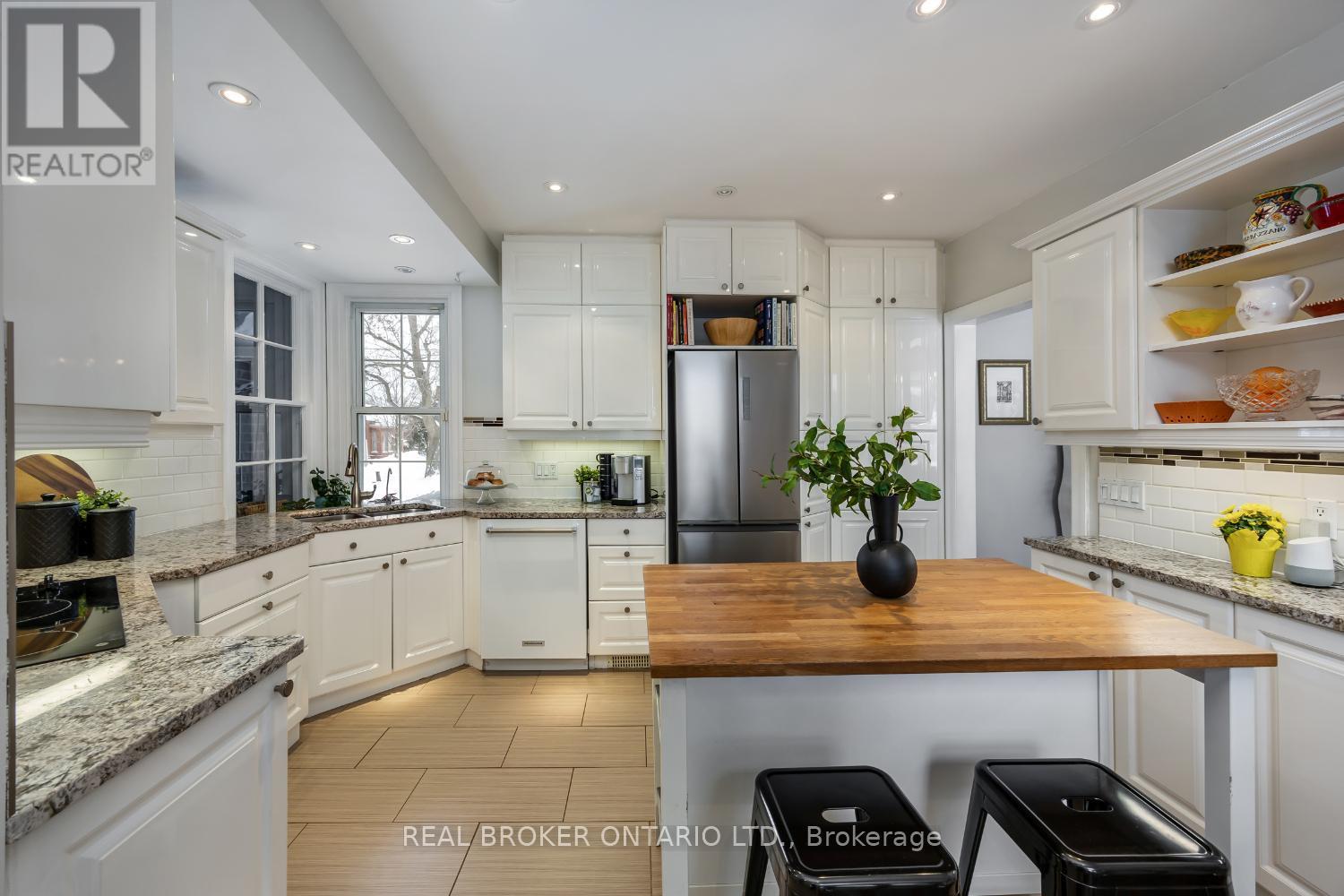 18 Concession Street W, Clarington (Bowmanville), ON