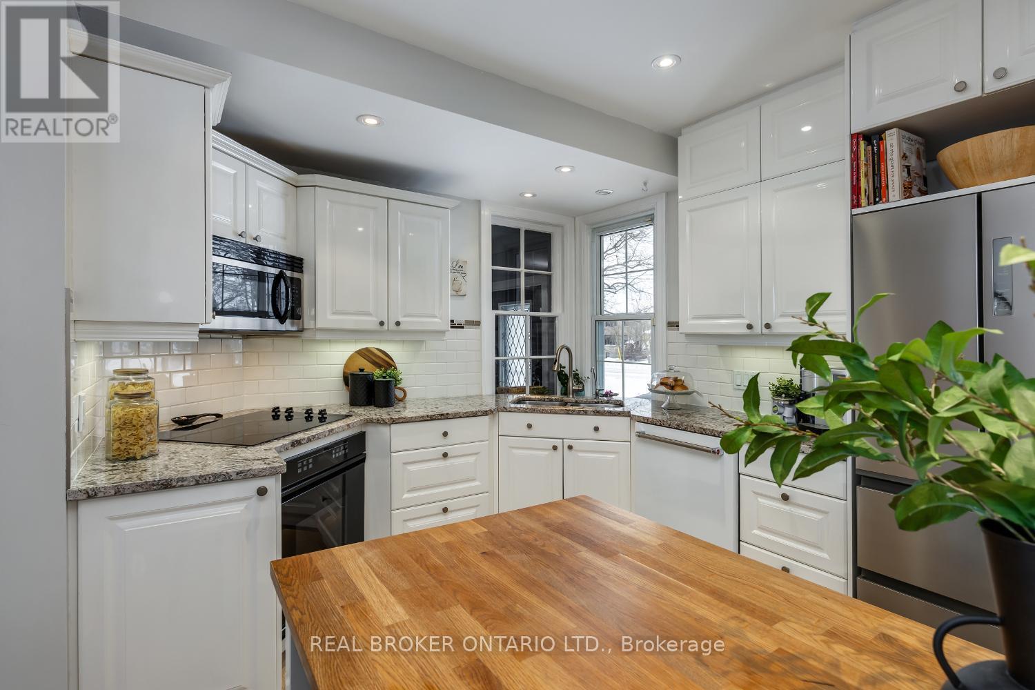 18 Concession Street W, Clarington (Bowmanville), ON