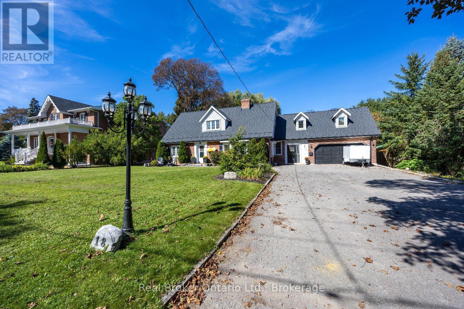 18 Concession Street W, Clarington (Bowmanville), ON