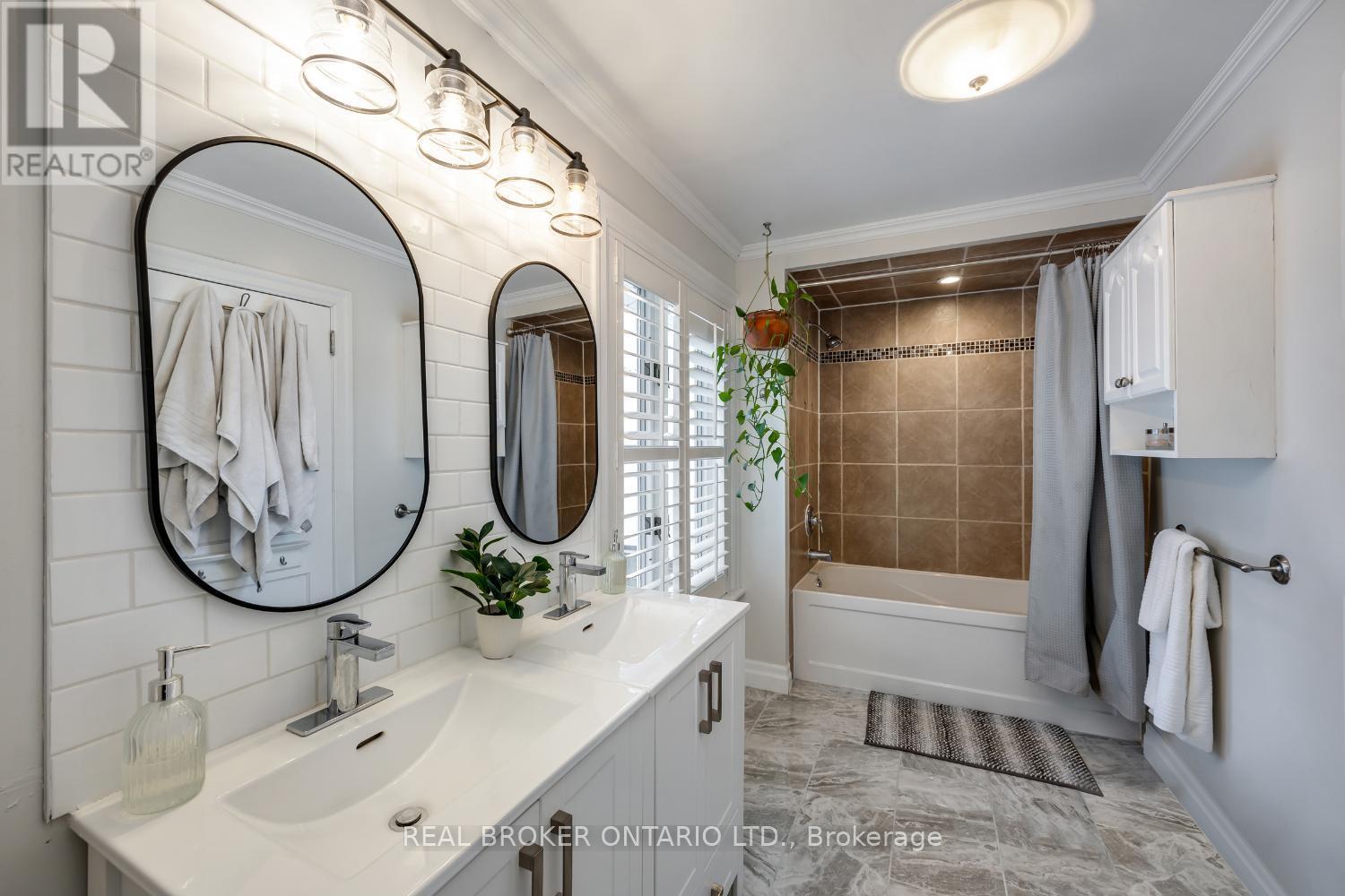 18 Concession Street W, Clarington (Bowmanville), ON
