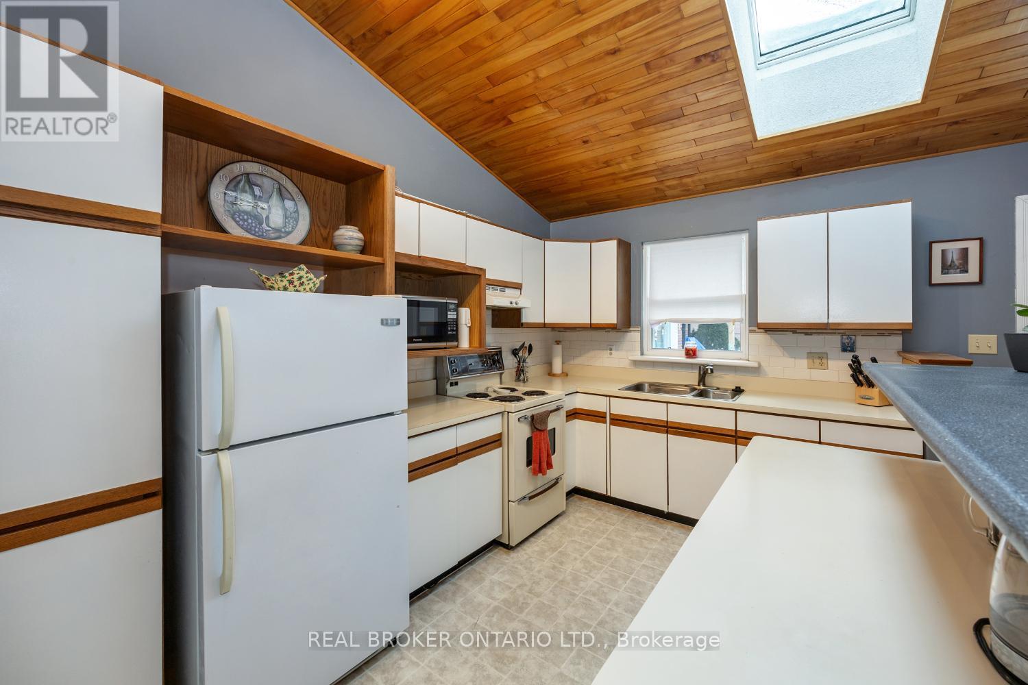 18 Concession Street W, Clarington (Bowmanville), ON