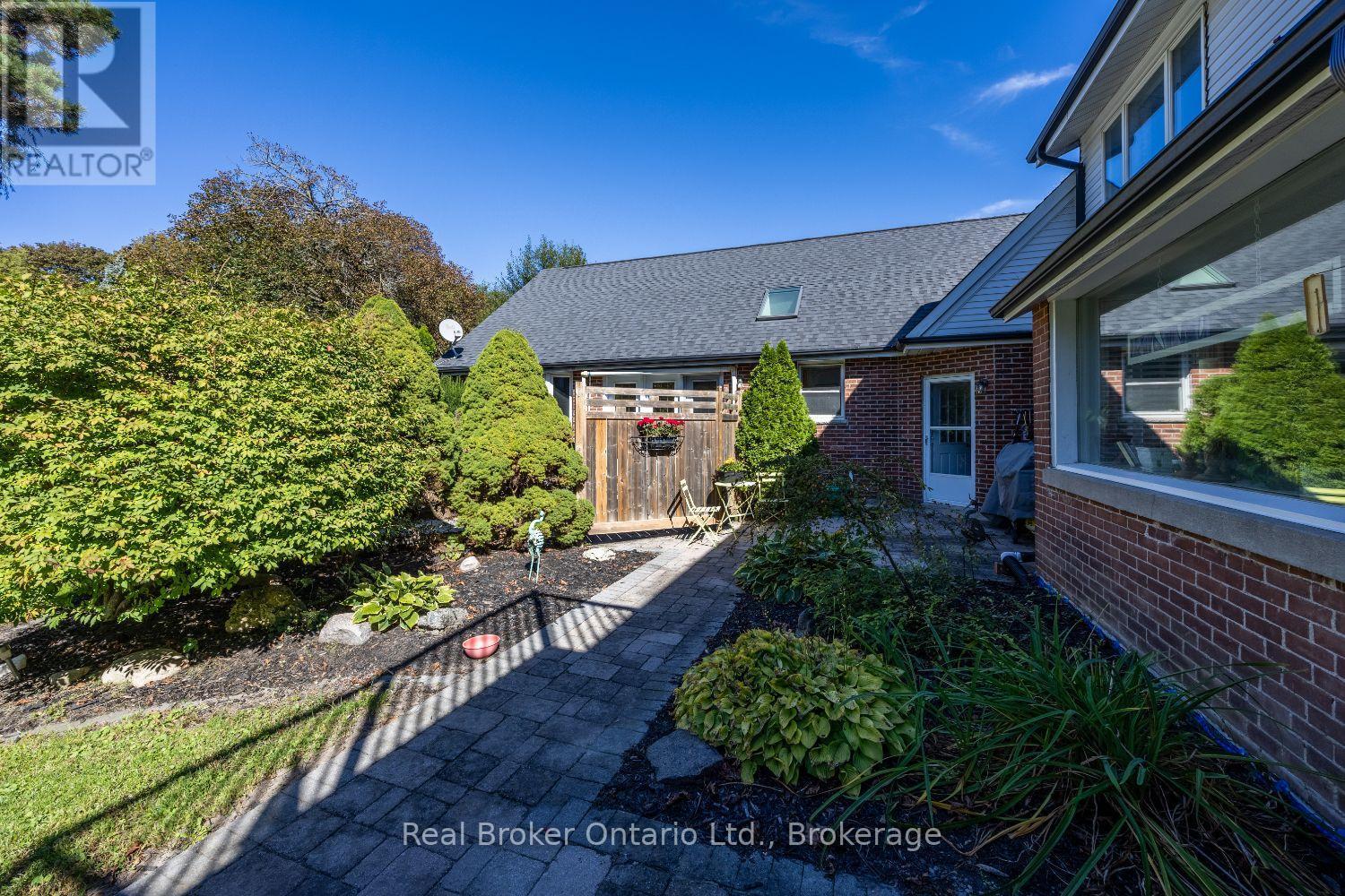 18 Concession Street W, Clarington (Bowmanville), ON