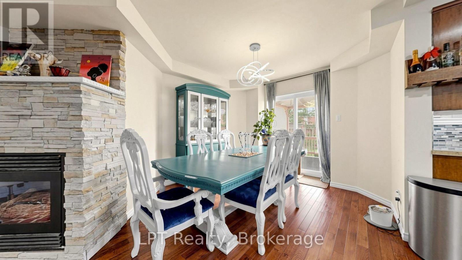 18 Tawn Crescent S, Ajax (Central), ON