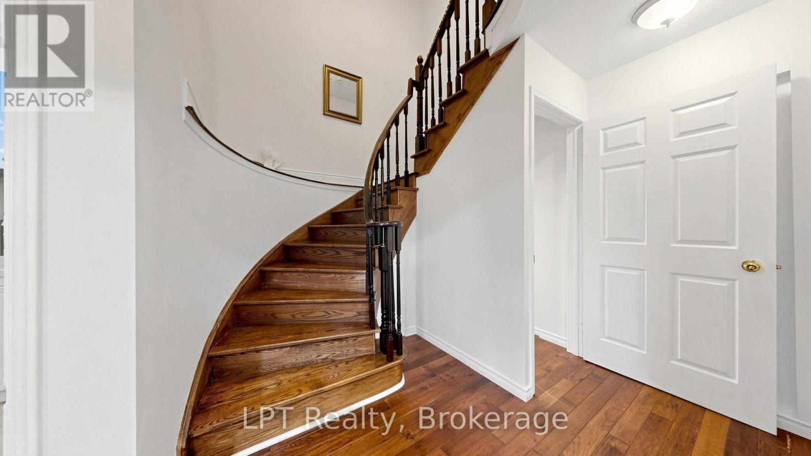 18 Tawn Crescent S, Ajax (Central), ON