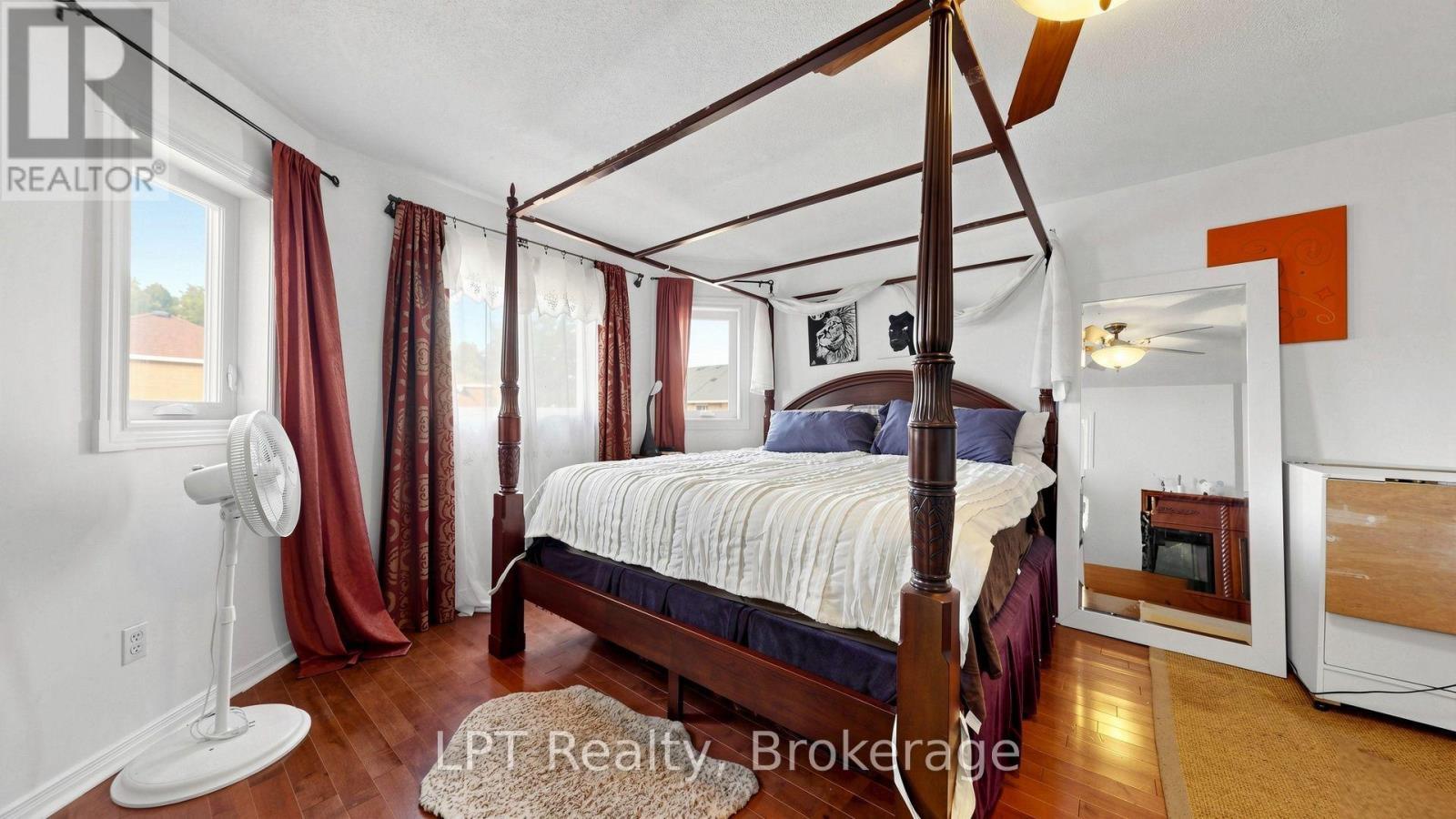 18 Tawn Crescent S, Ajax (Central), ON