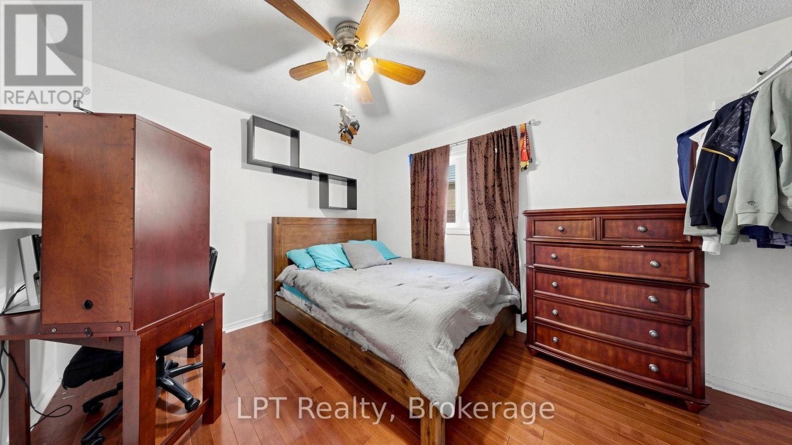 18 Tawn Crescent S, Ajax (Central), ON