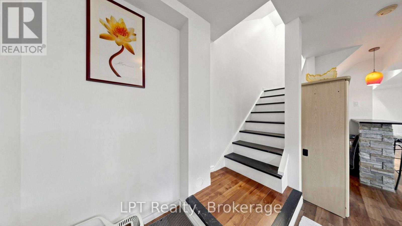 18 Tawn Crescent S, Ajax (Central), ON