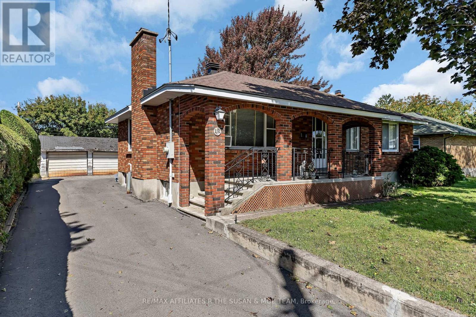 131 Oakridge Boulevard, Ottawa, ON