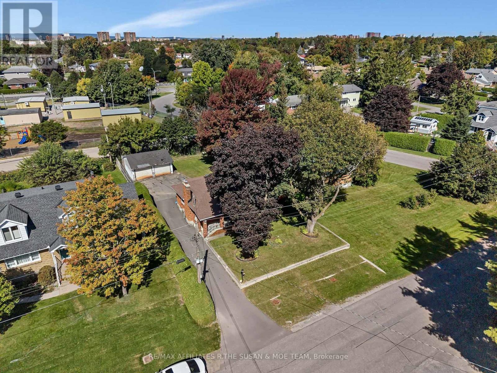 131 Oakridge Boulevard, Ottawa, ON