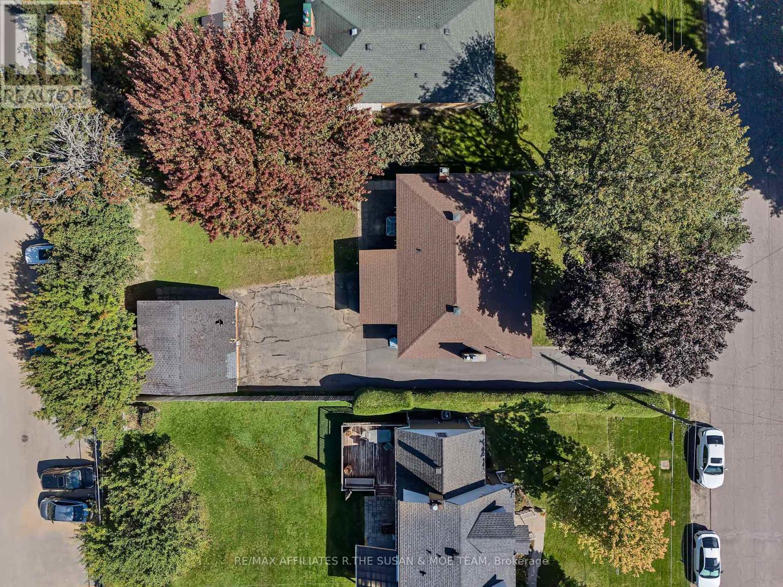 131 Oakridge Boulevard, Ottawa, ON