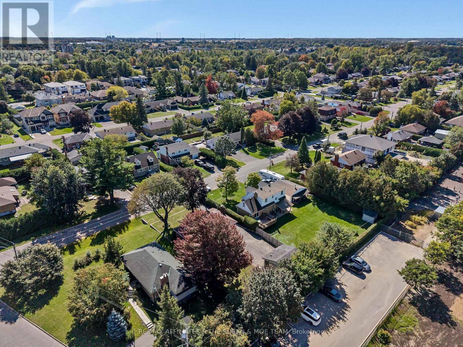 131 Oakridge Boulevard, Ottawa, ON