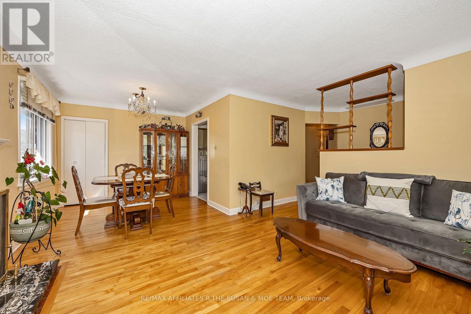 131 Oakridge Boulevard, Ottawa, ON