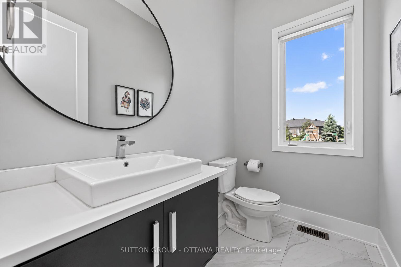 Powder Room - 7095 Still Meadow Way, Ottawa, ON