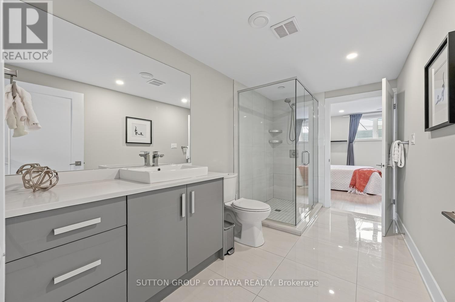 Full Bath - 7095 Still Meadow Way, Ottawa, ON