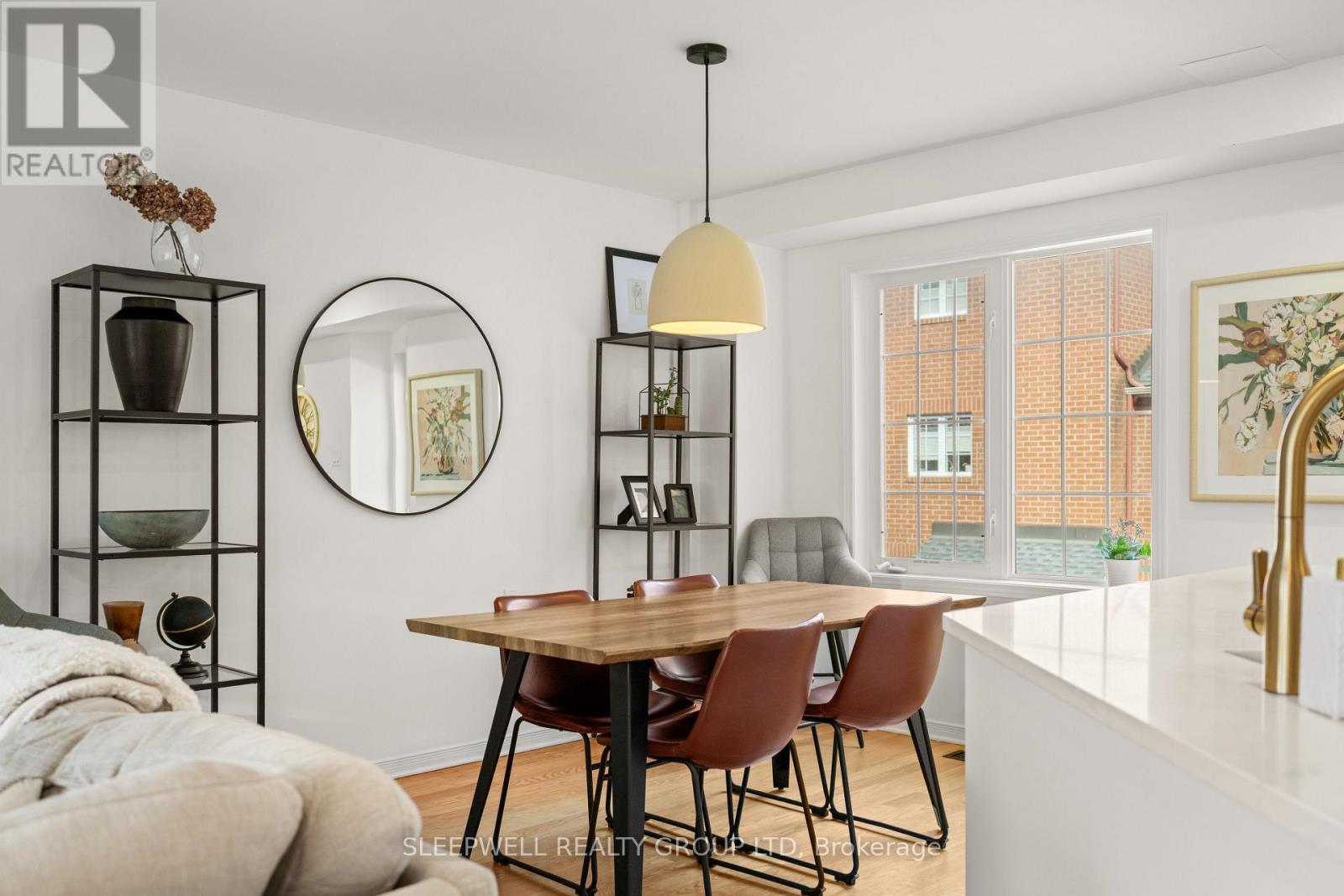 463 Cooper Street, Ottawa, ON