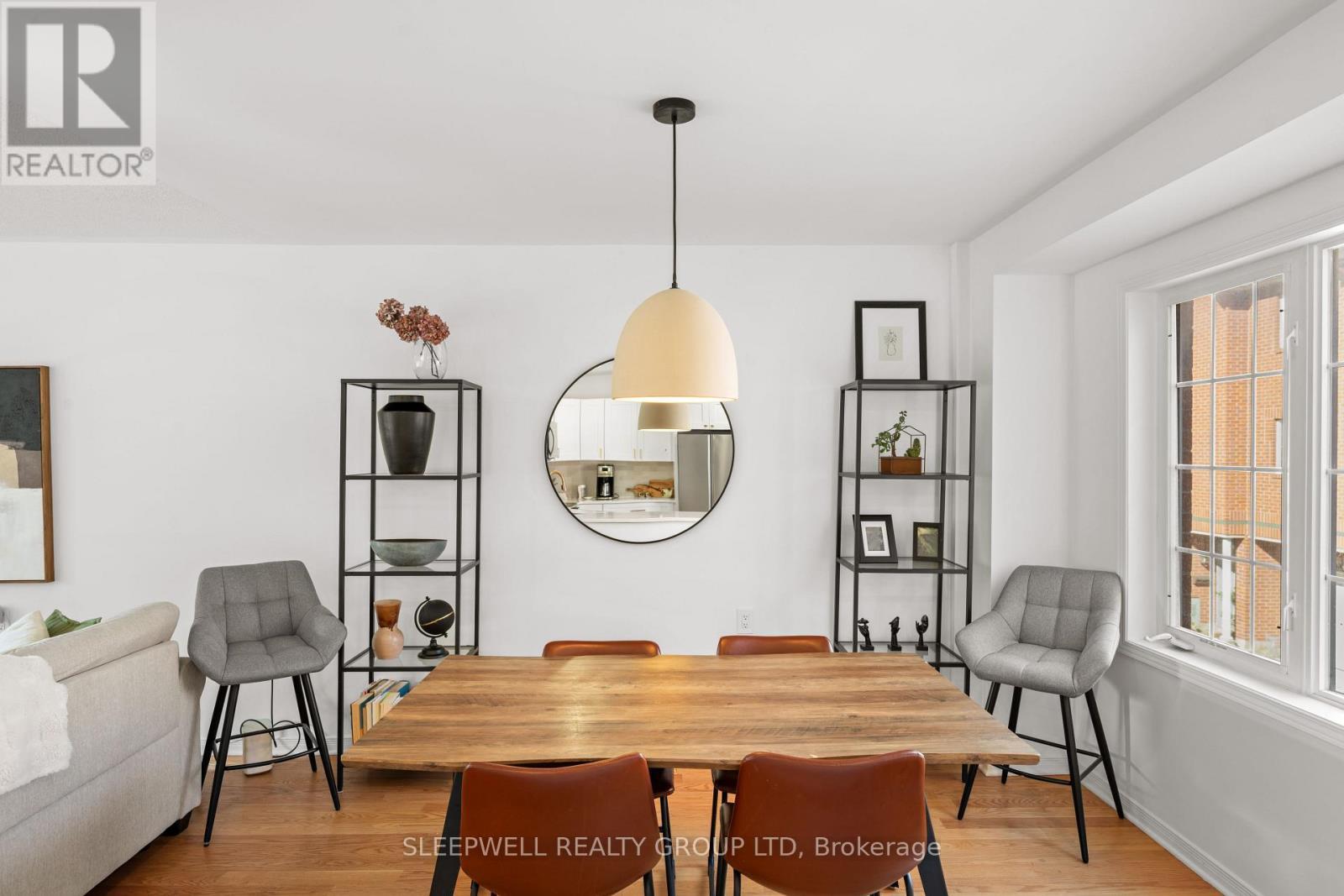 463 Cooper Street, Ottawa, ON