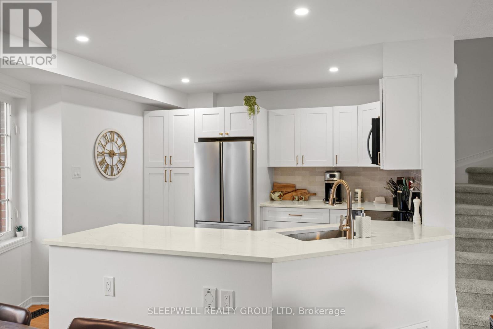 463 Cooper Street, Ottawa, ON