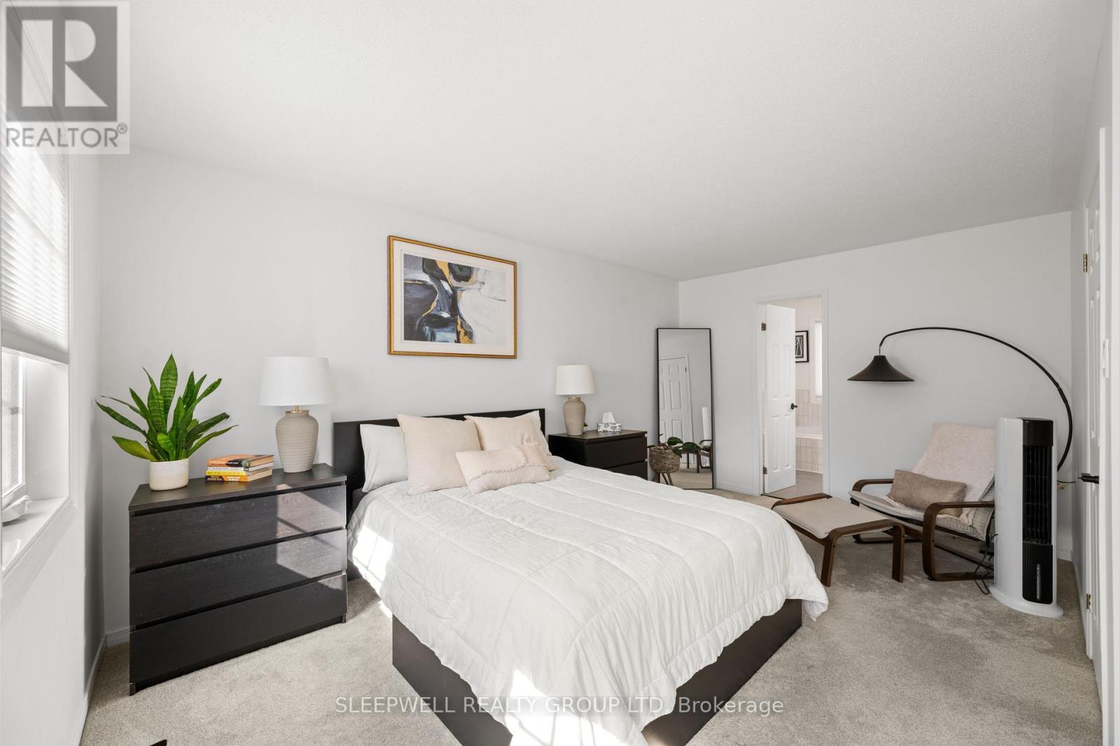 463 Cooper Street, Ottawa, ON