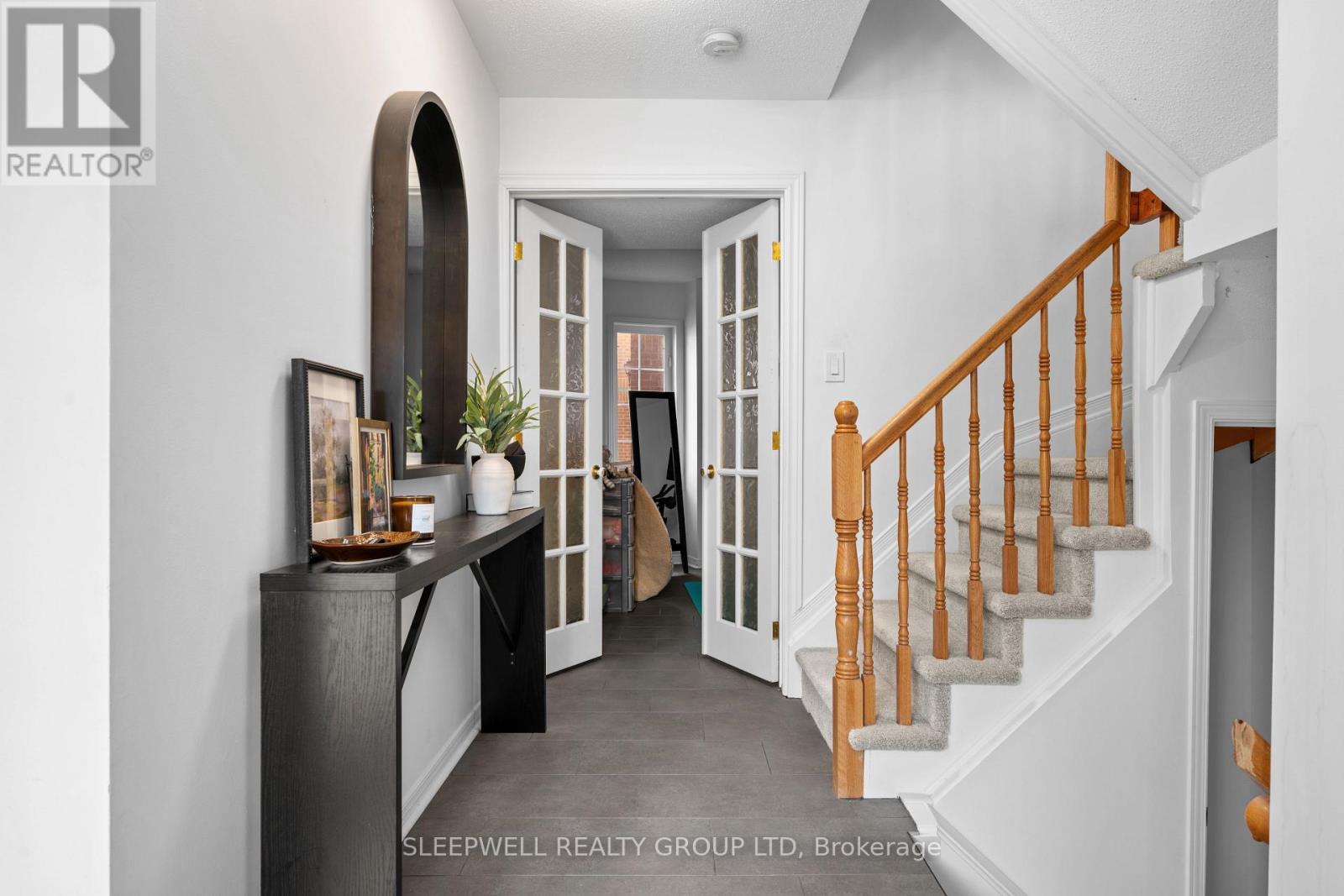 463 Cooper Street, Ottawa, ON