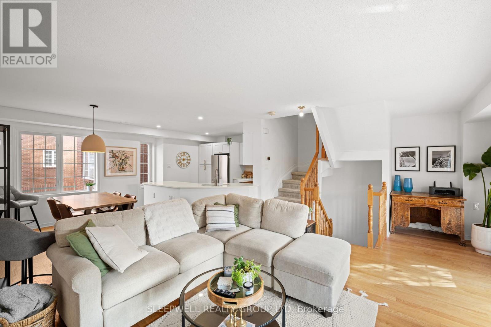 463 Cooper Street, Ottawa, ON