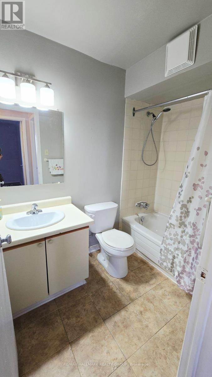 4 Piece Bath - 101 - 214 Viewmount Drive, Ottawa, ON