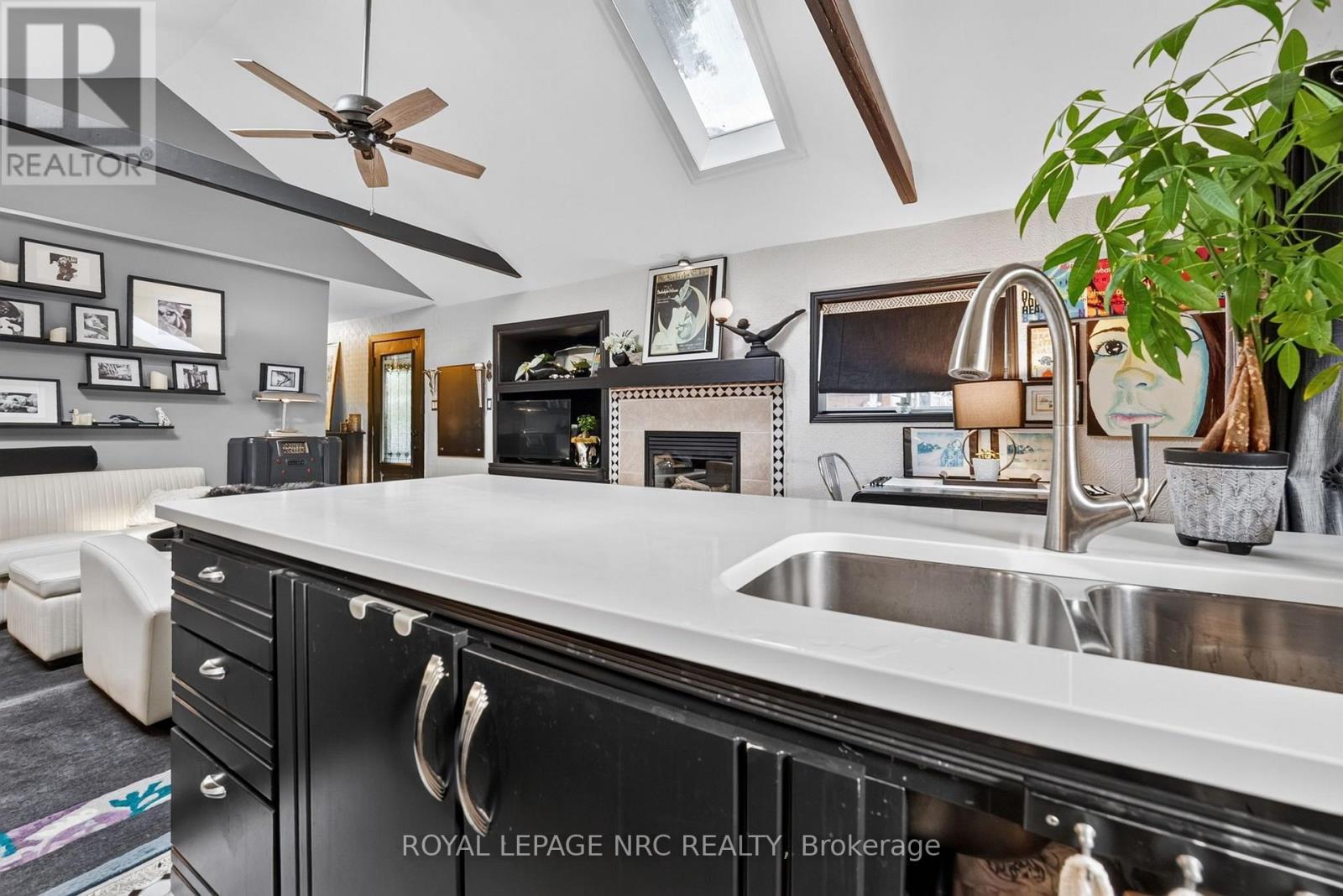 93 Lincoln Road E, Fort Erie (Crystal Beach), ON