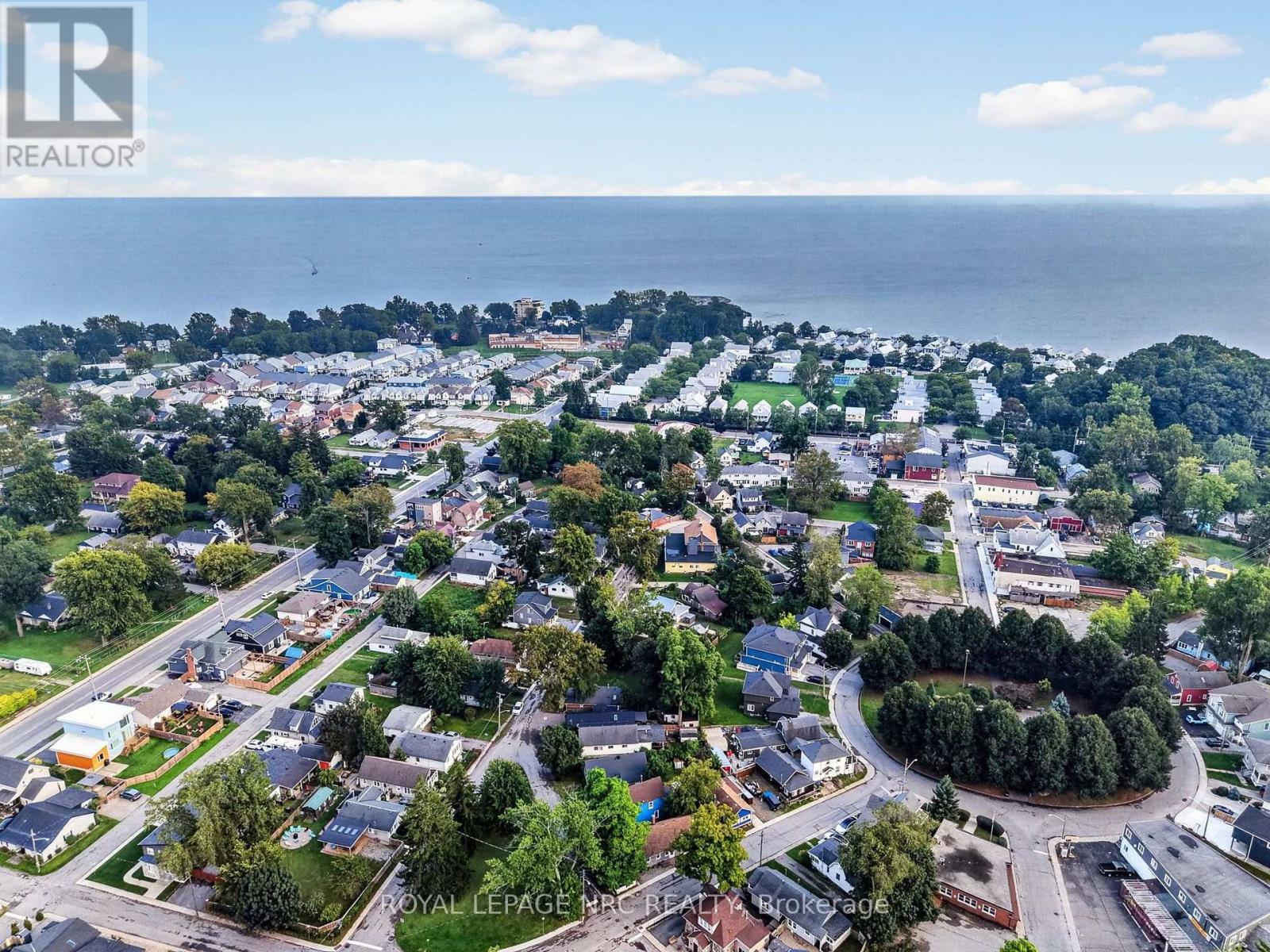 93 Lincoln Road E, Fort Erie (Crystal Beach), ON