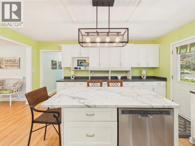 11070 Highway 101, Powell River, BC
