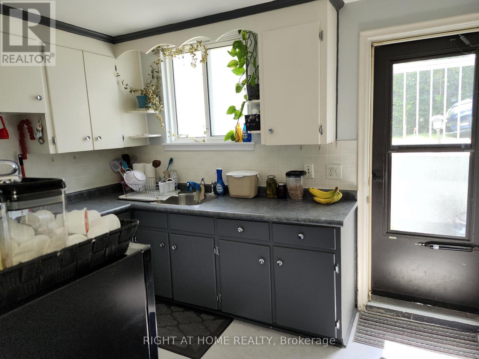 343 Frontenac Avenue, Oshawa, ON