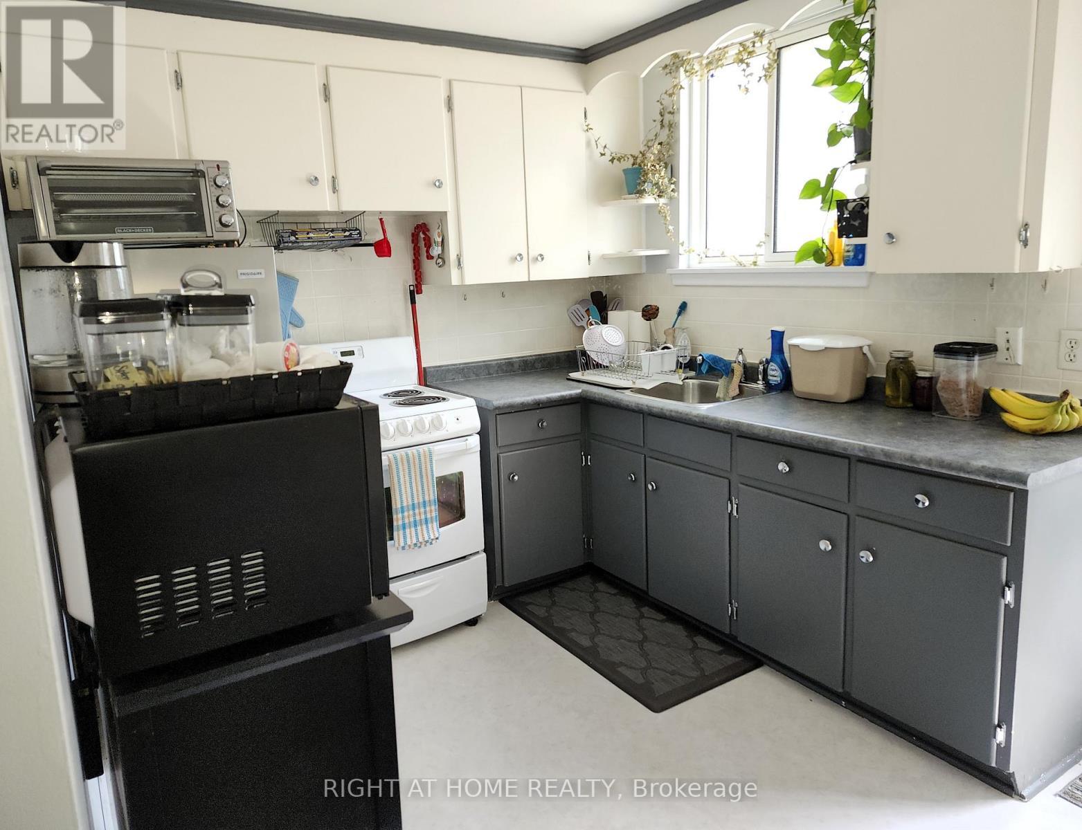 343 Frontenac Avenue, Oshawa, ON