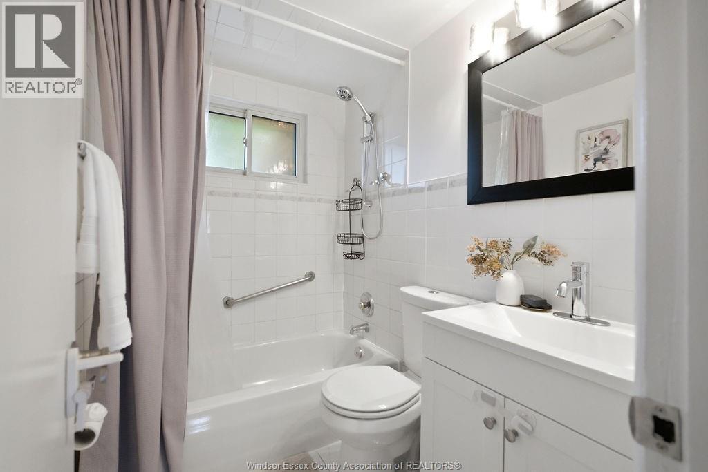 1208 Belleperche, Windsor, ON