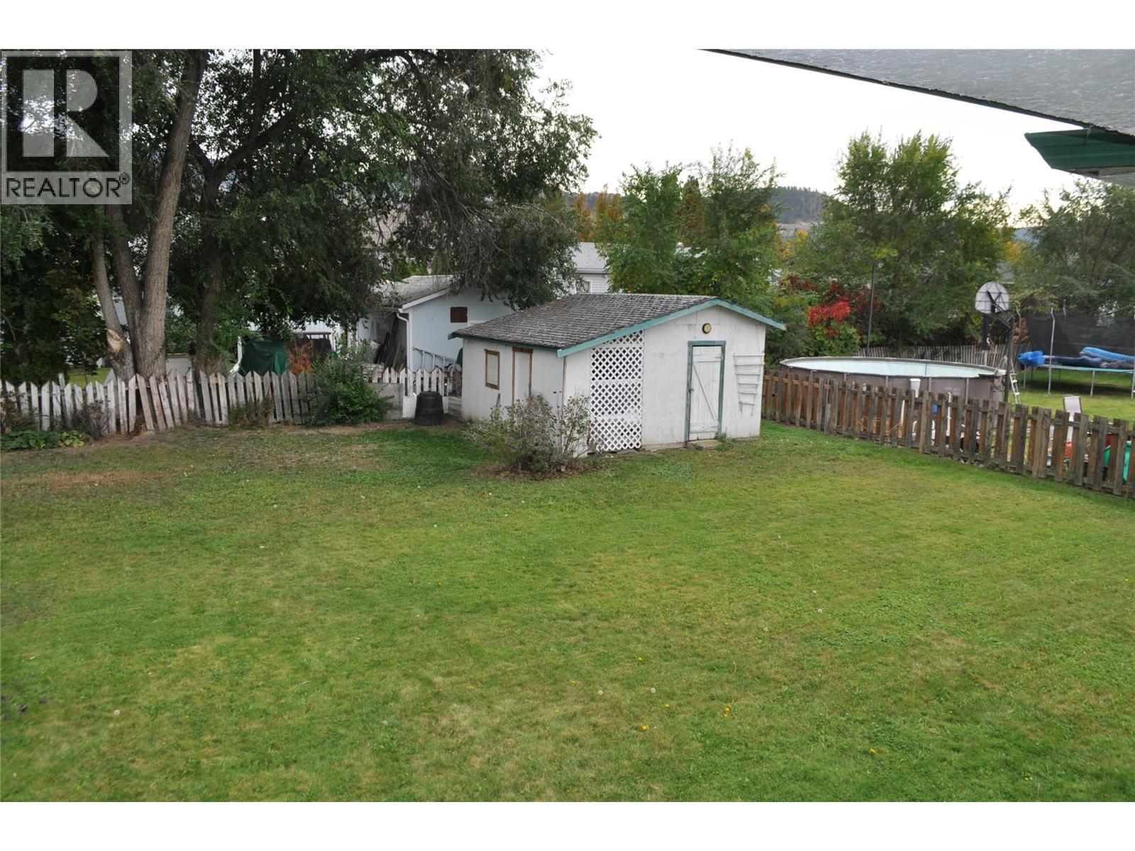 645 Pinetree Road, Kelowna, BC
