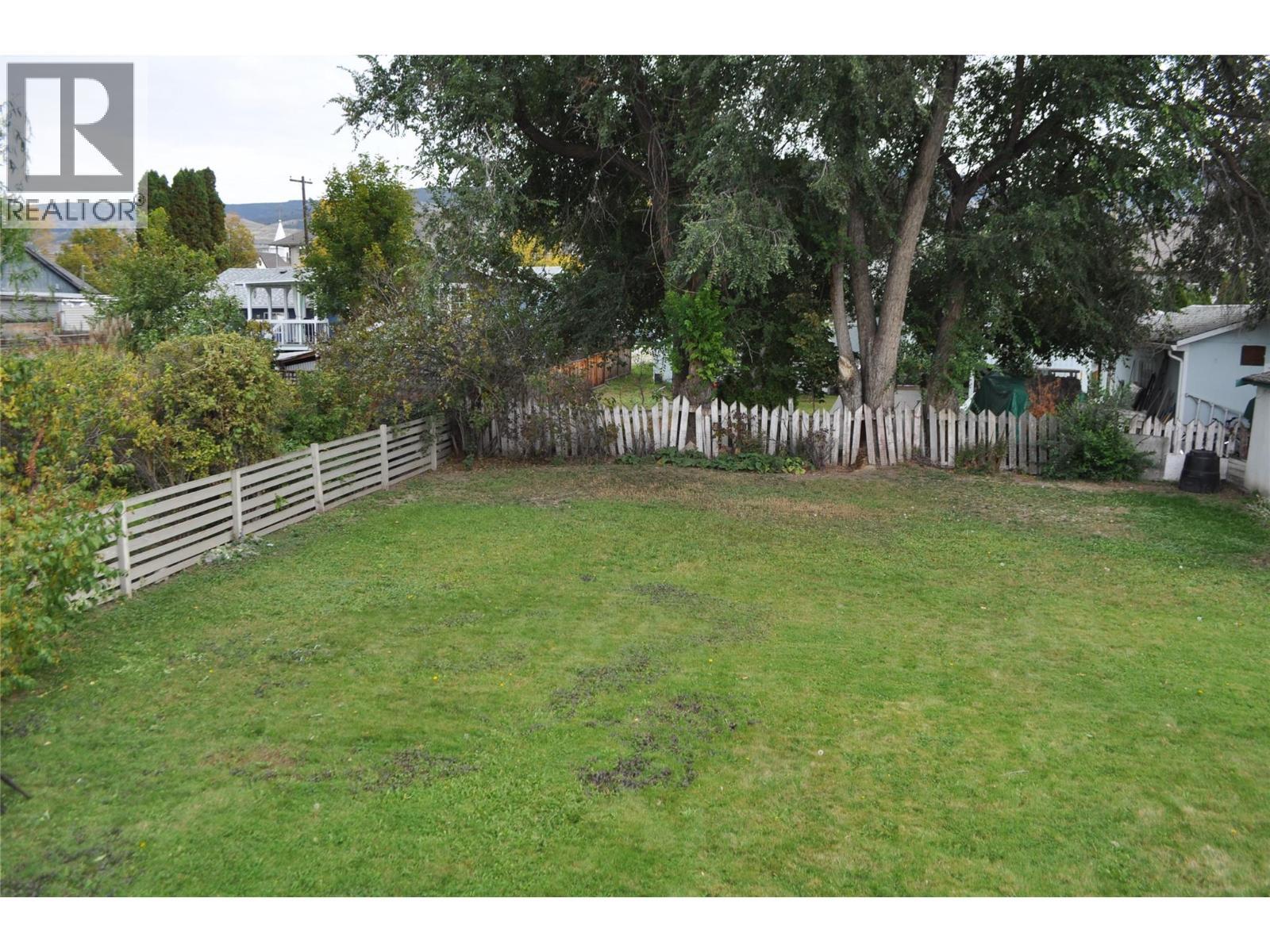 645 Pinetree Road, Kelowna, BC