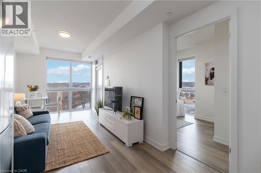 5220 Dundas Street Unit# D422, Burlington, ON