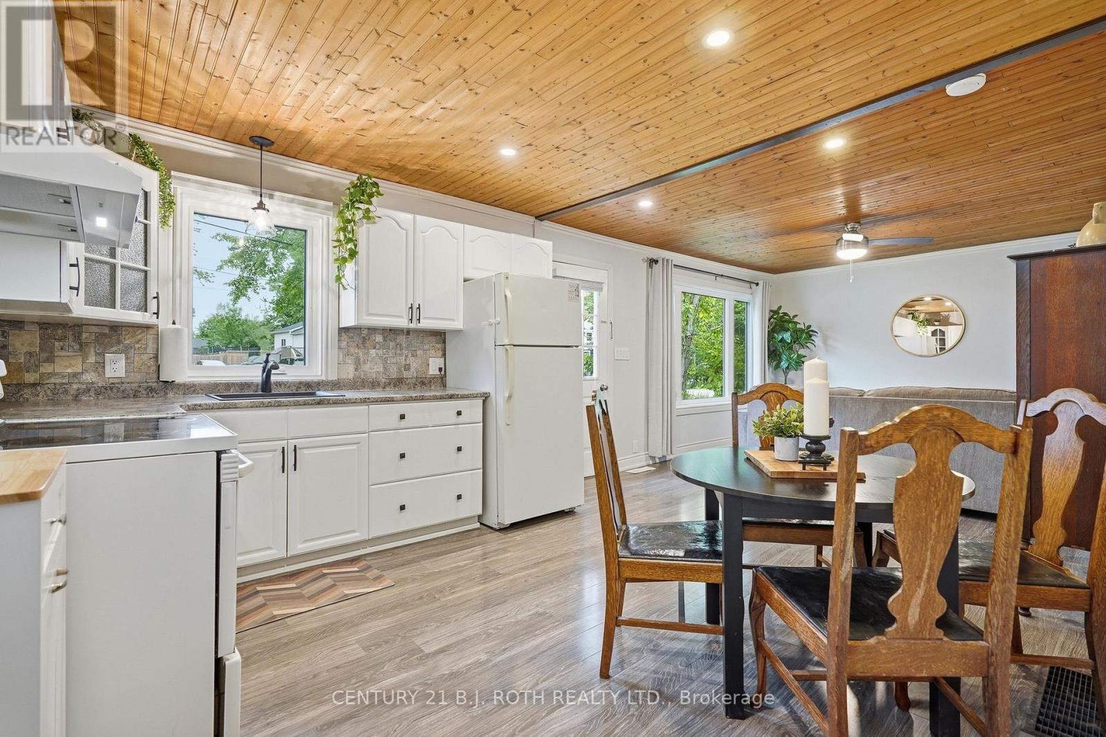 3408 Coronation Avenue, Severn, ON