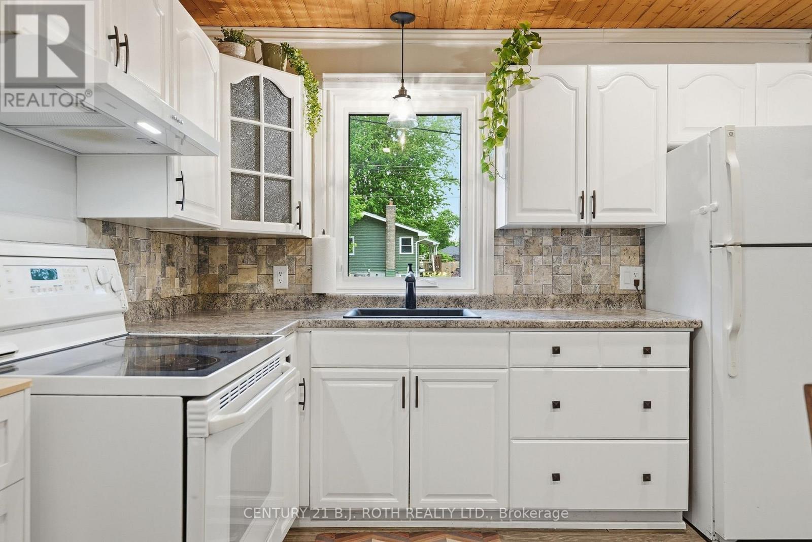 3408 Coronation Avenue, Severn, ON