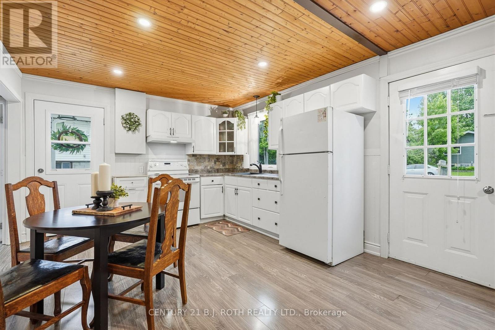 3408 Coronation Avenue, Severn, ON
