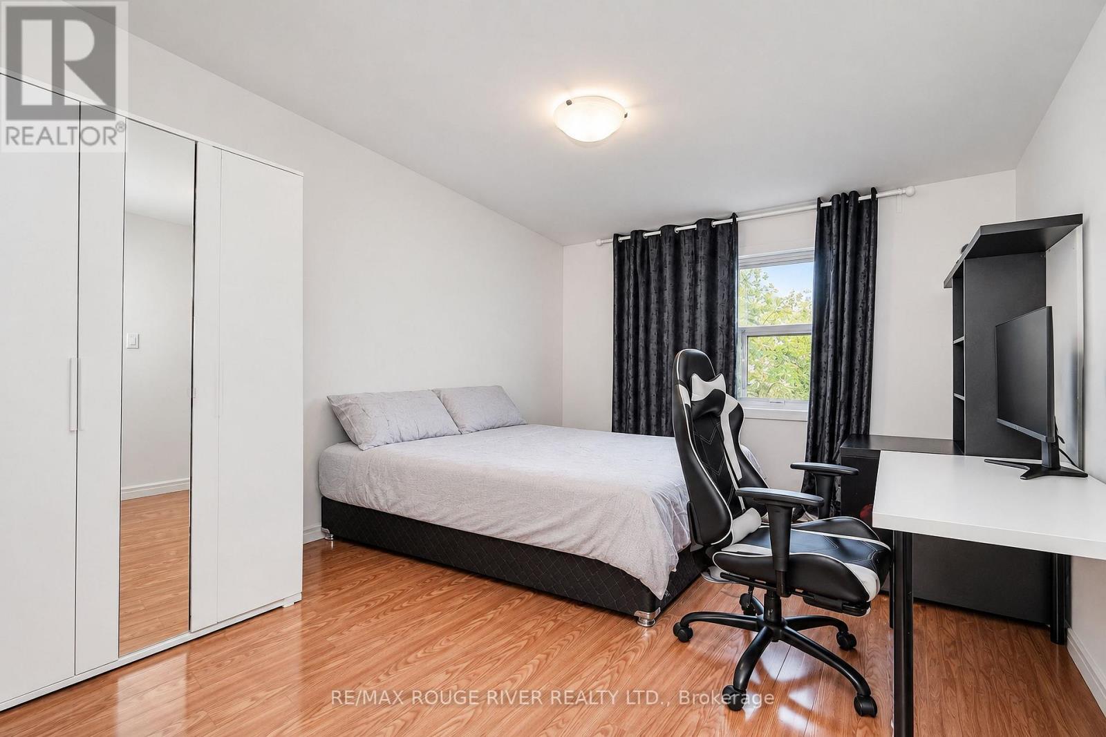 3 - 9 Gosford Boulevard, Toronto, ON