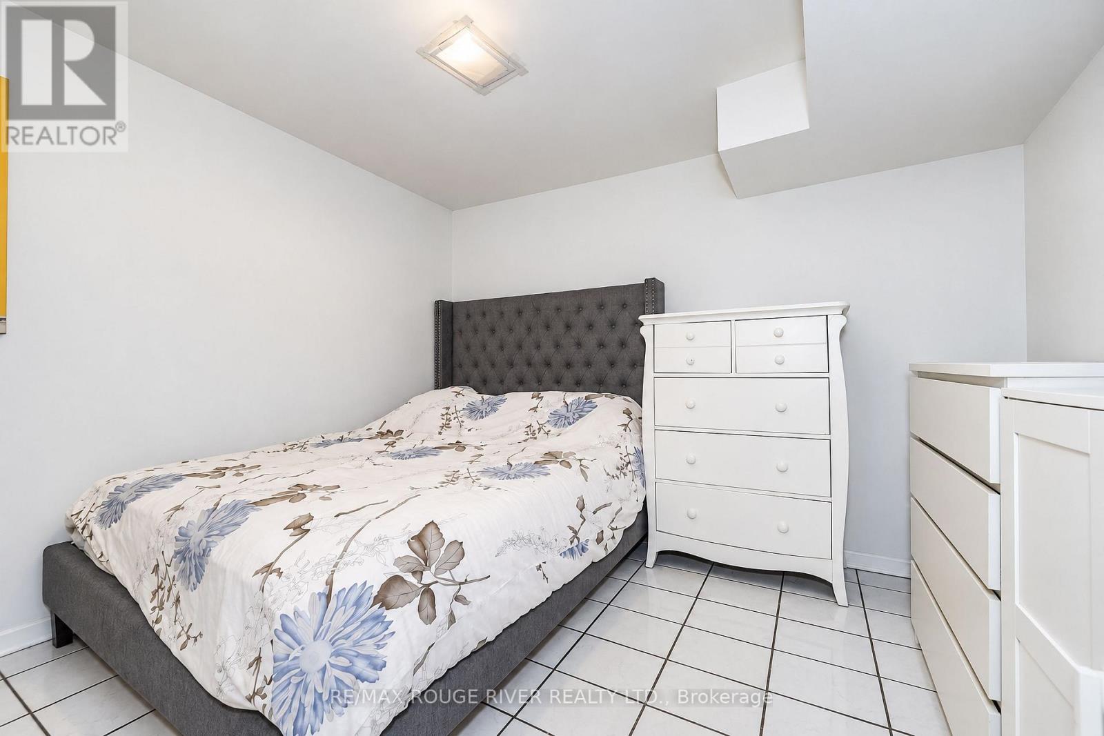 3 - 9 Gosford Boulevard, Toronto, ON