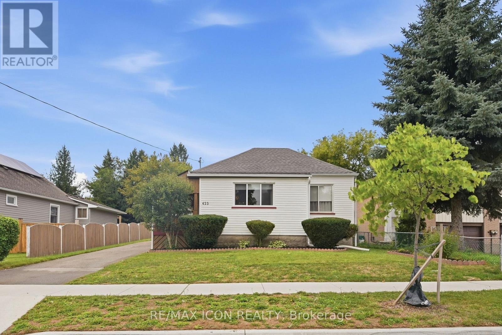 423 Lawrence Avenue, Kitchener, ON