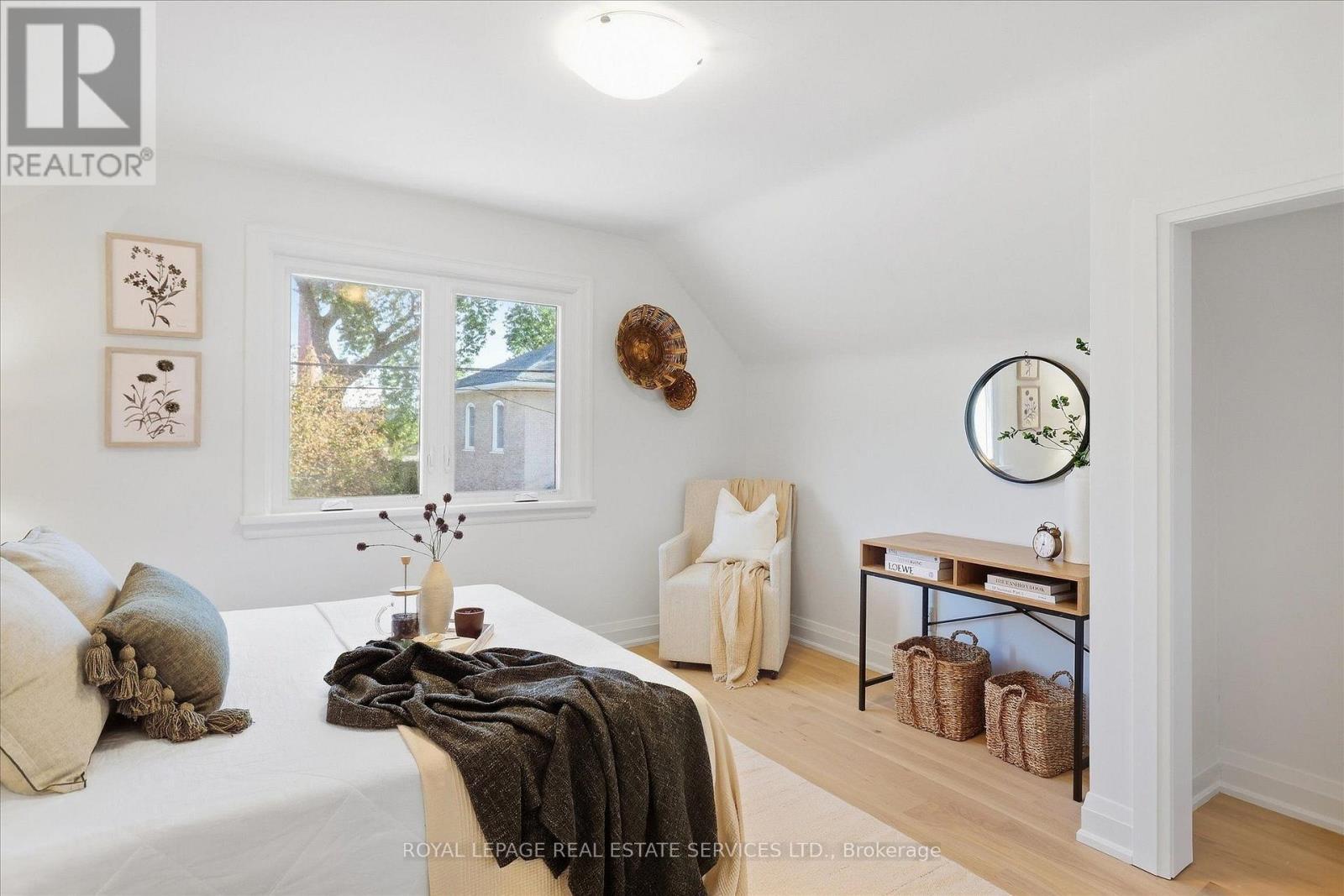 Spacious 2nd Bedroom - 193 Rutherford Avenue, Peterborough, ON