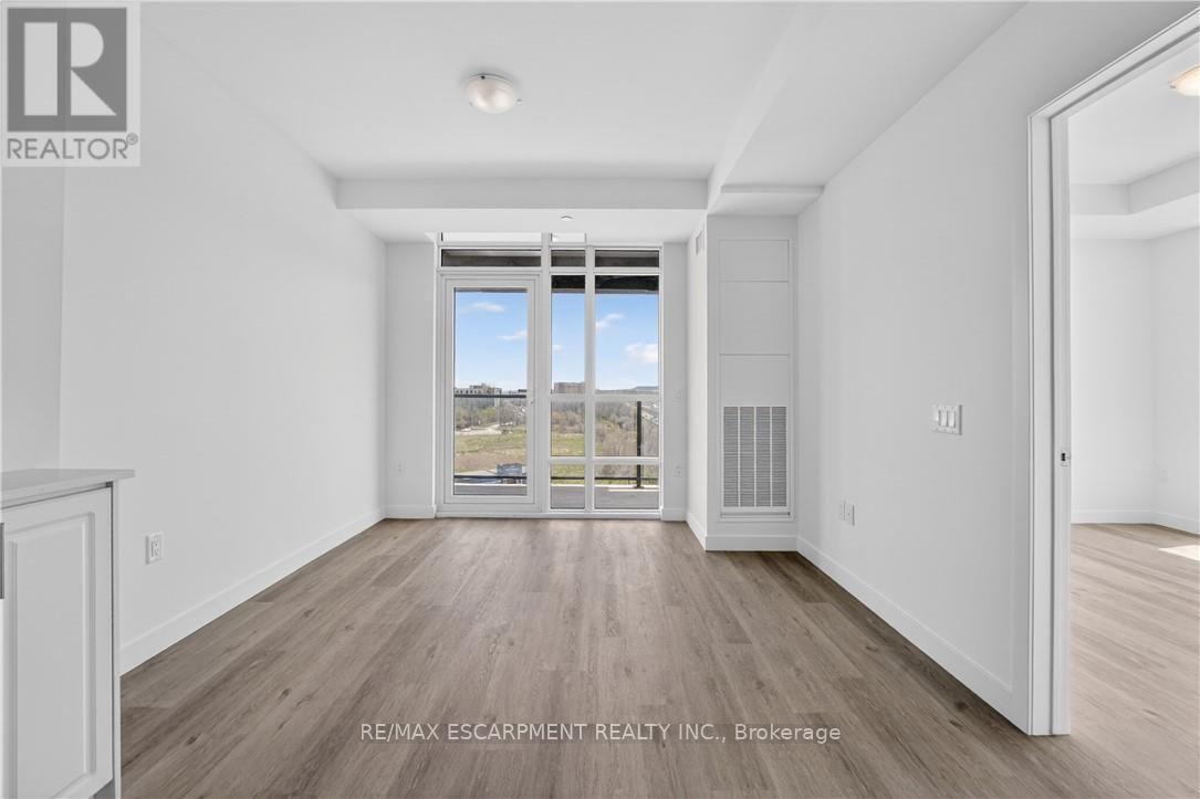 718 - 461 Green Road, Hamilton, ON
