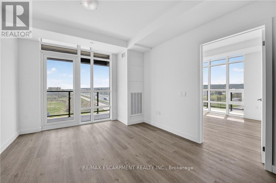 718 - 461 Green Road, Hamilton, ON