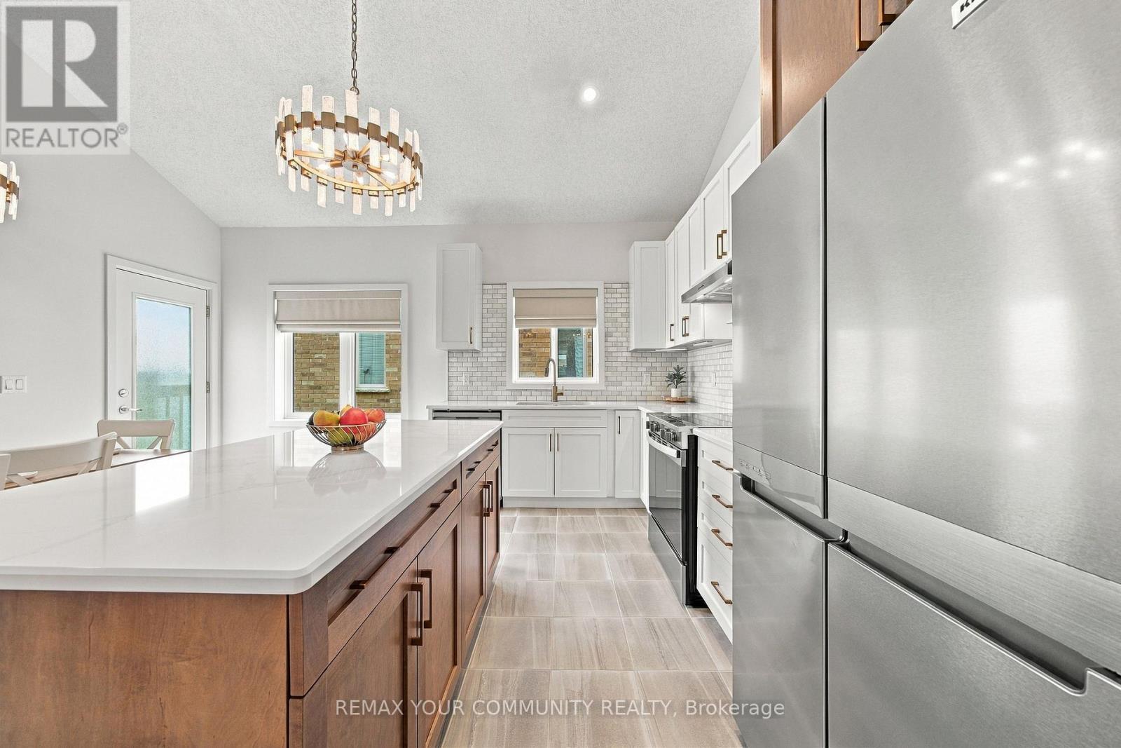 71 Uplands Drive, Grey Highlands, ON