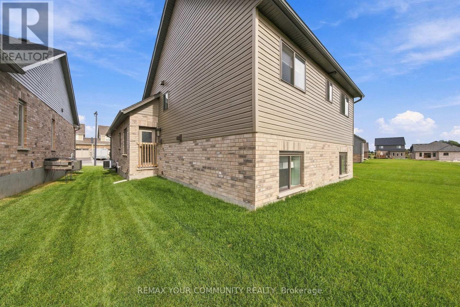 71 Uplands Drive, Grey Highlands, ON