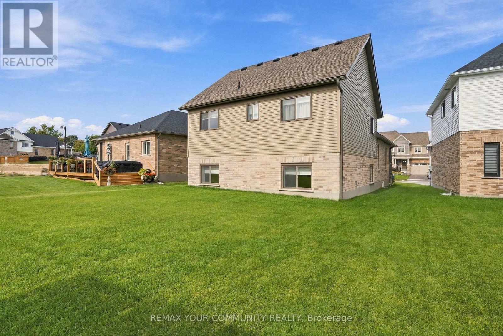 71 Uplands Drive, Grey Highlands, ON