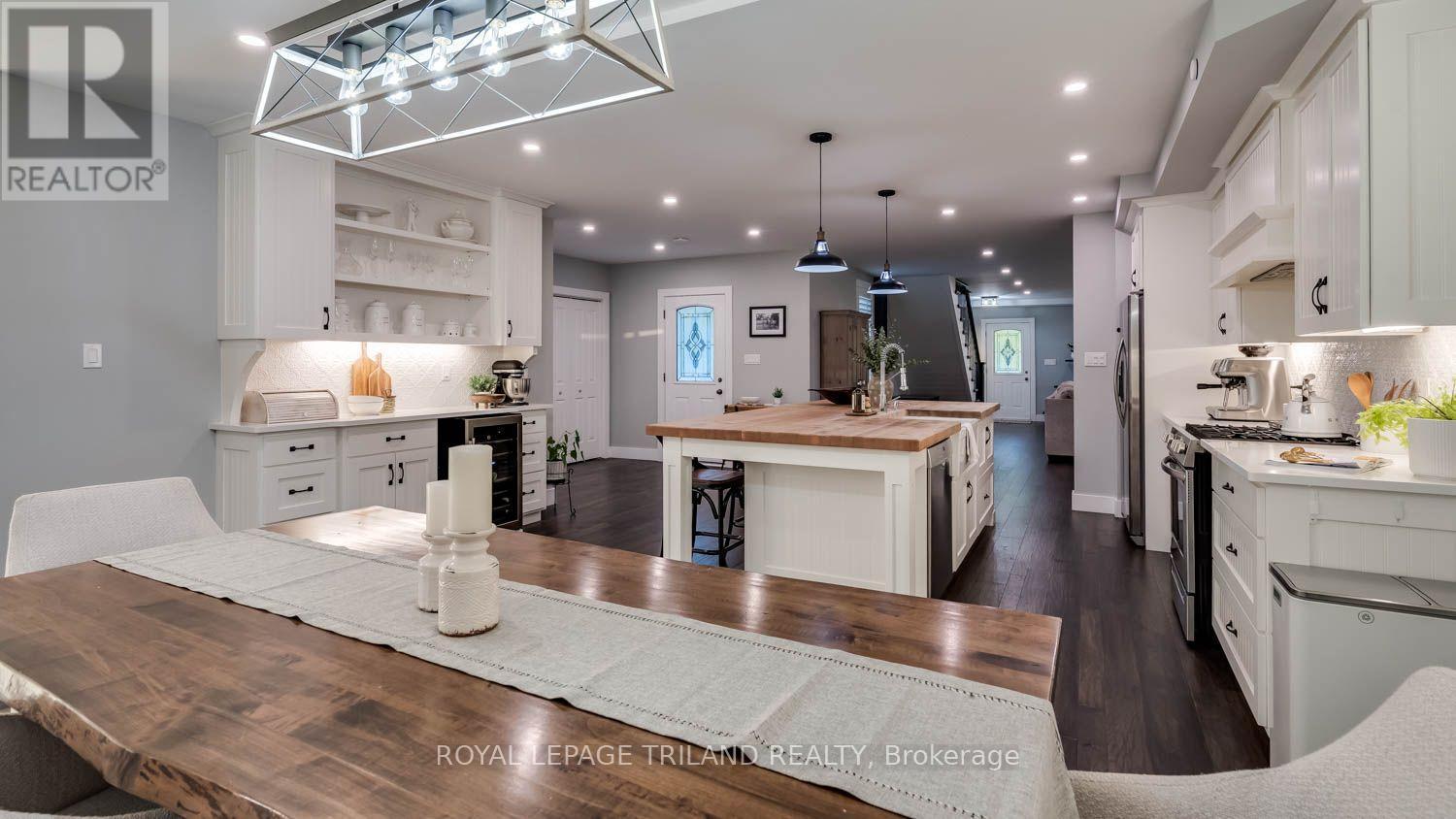 11688 Charlton Drive, Middlesex Centre, ON