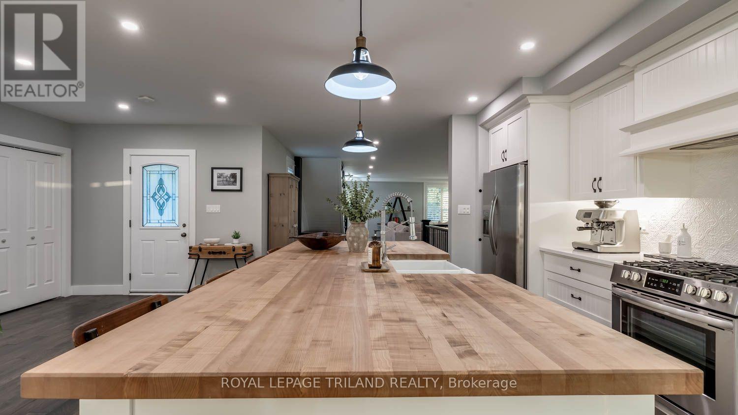 11688 Charlton Drive, Middlesex Centre, ON
